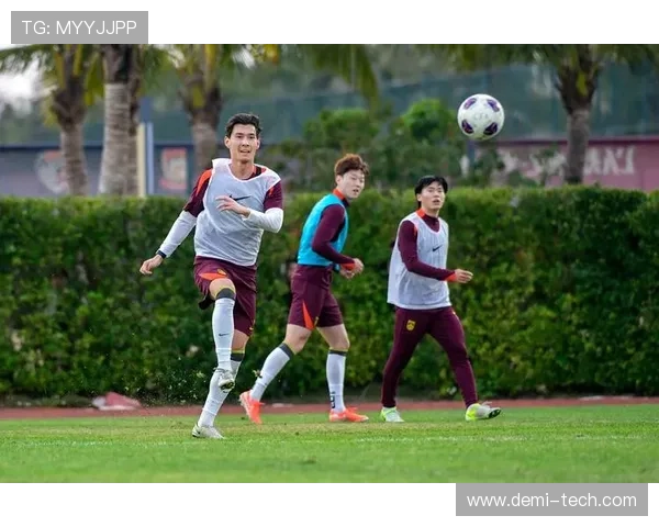 国足冬训强化攻防体系力争新赛季在国际赛场取得突破表现更佳成绩 国足冬训强化攻防体系力争新赛季在国际赛场取得突破表现更佳成绩